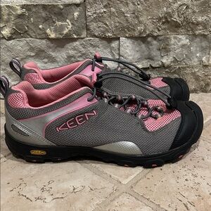 Keen Women's Athletic Shoes in Pink and Gray
